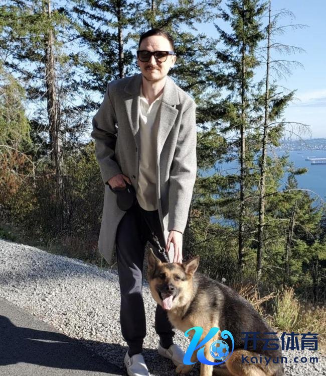 加拿大首例“以牙换眼”手术开启